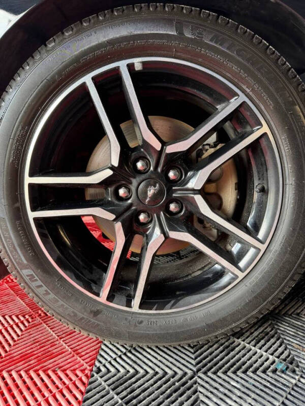 2019 Ford Mustang EcoBoost
