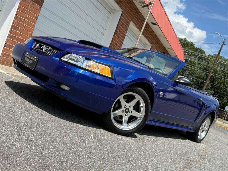 2004 Ford Mustang GT Deluxe