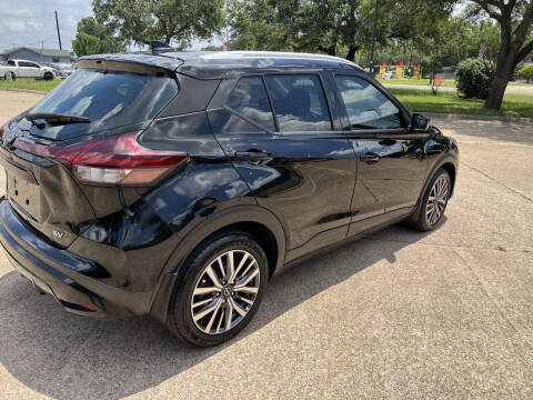 2023 Nissan Kicks SV