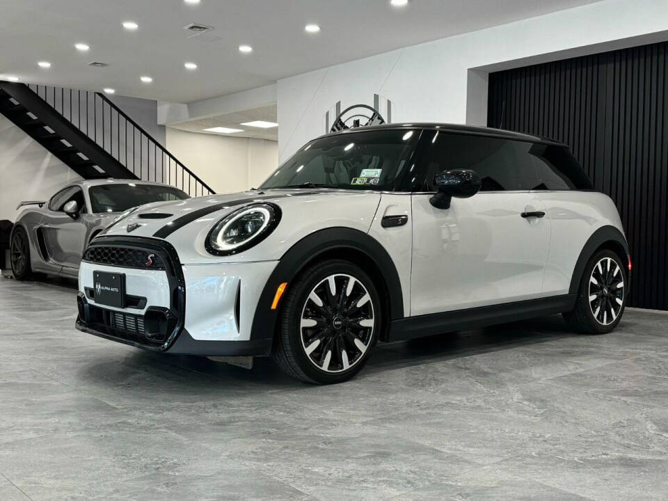 2023 MINI Hardtop 2 Door for sale at Alpha Auto Long Island in Westbury, NY