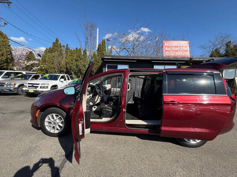 2018 Chrysler Pacifica LX