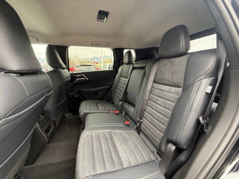 2026 Mitsubishi Outlander SE