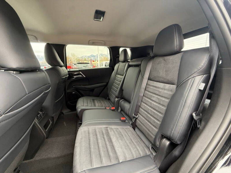 2026 Mitsubishi Outlander SE