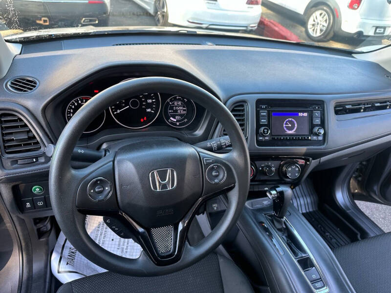 2019 Honda HR-V LX photo 23