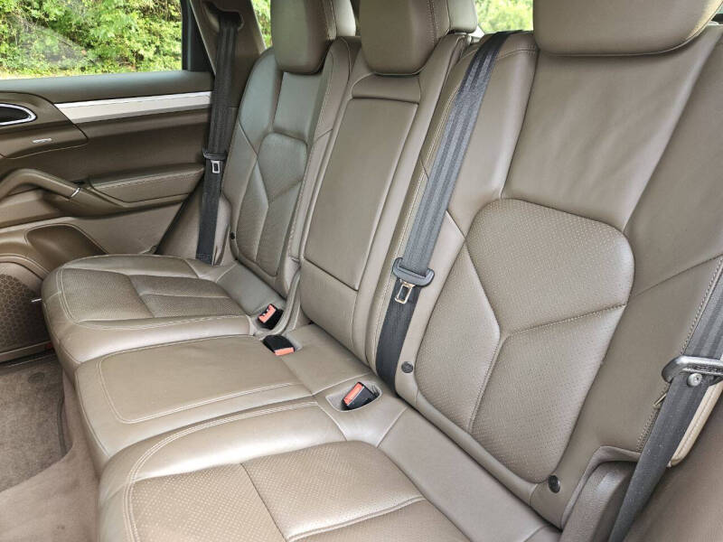 2011 Porsche Cayenne Tiptronic