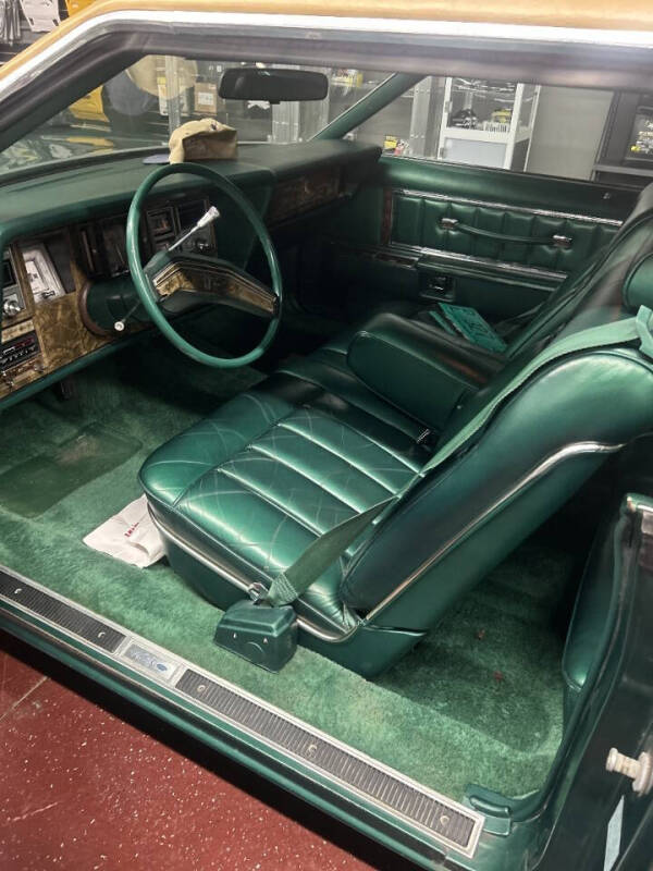 1977 Lincoln Mark V