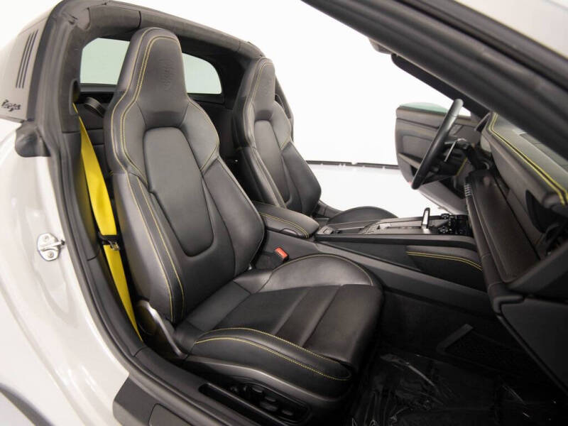 2022 Porsche 911 Targa 4 GTS