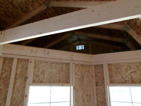 12 x 32 lofted barn w/ deluxe playhouse