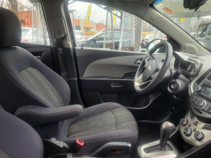 2013 Chevrolet Sonic LT Auto