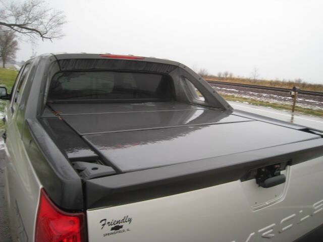 2004 Chevrolet Avalanche Base photo 9