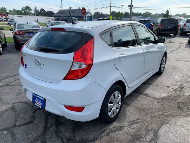 2017 Hyundai Accent SE