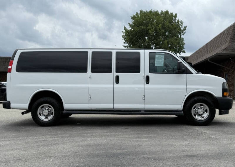 2022 Chevrolet Express LS 3500