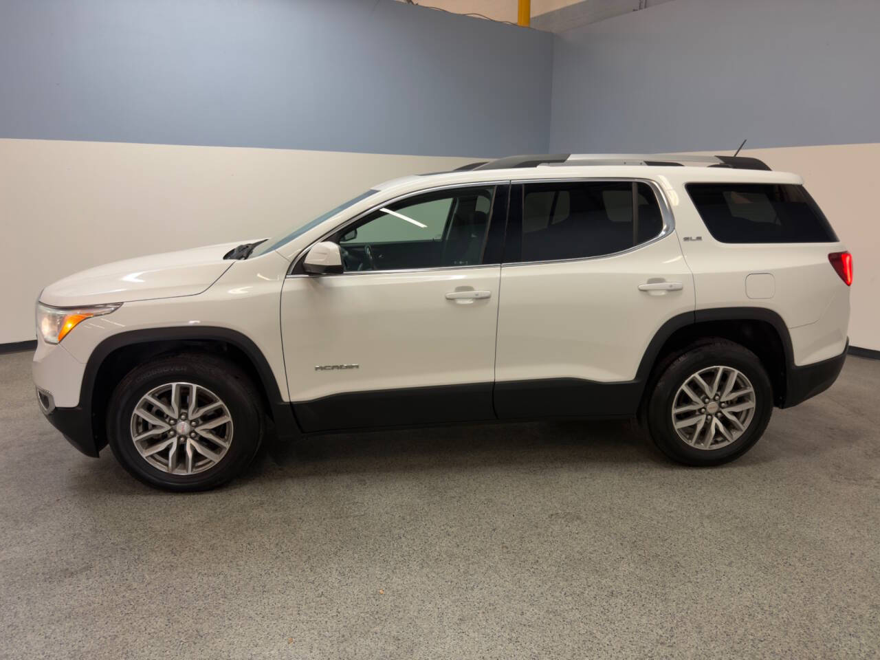 2018 GMC Acadia 3