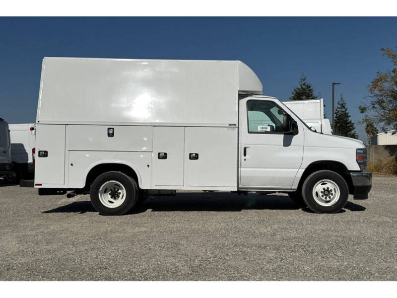 2025 Ford E-Series