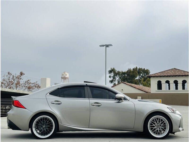 2018 Lexus IS 300