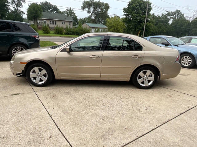 2006 Ford Fusion for sale at Auto Connection in Waterloo, IA