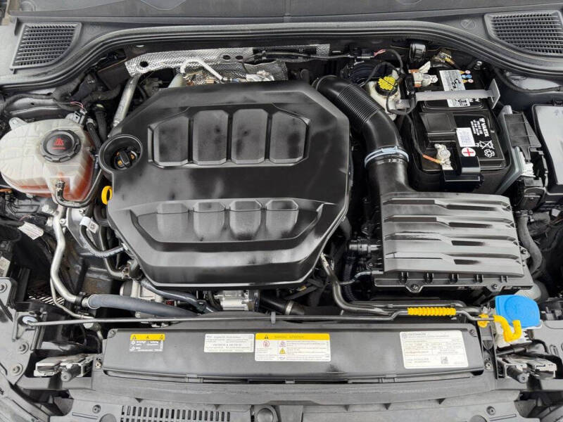 2023 Volkswagen Golf GTI 40th Anniversary Edition