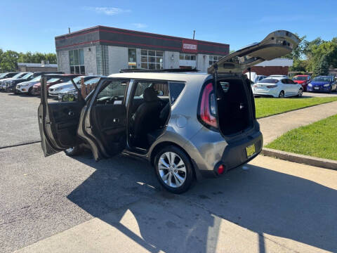 2014 Kia Soul +