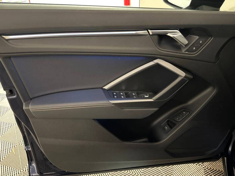 2022 Audi Q3 quattro S line Prem Plus 45 TFSI