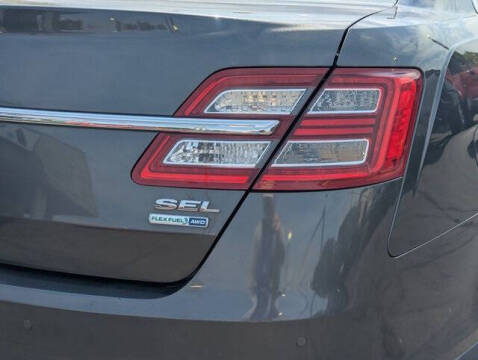 2016 Ford Taurus SEL