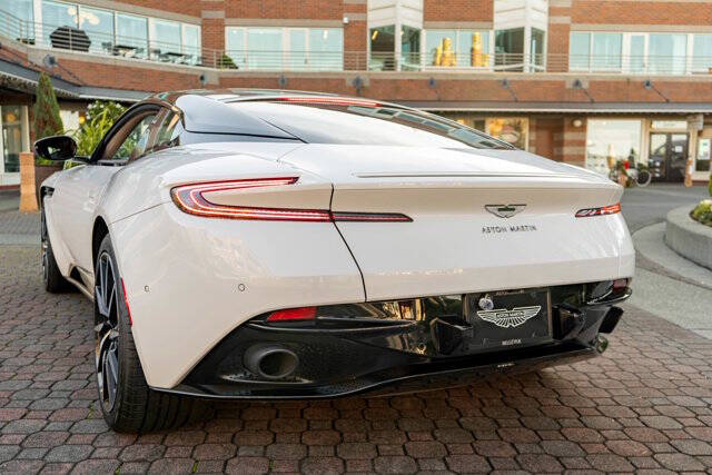 2019 Aston Martin DB11 34