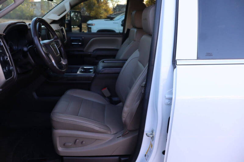 2015 GMC Sierra 2500HD Denali