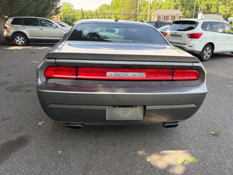 2012 Dodge Challenger R/T Plus