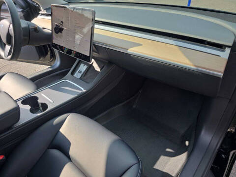 2023 Tesla Model 3 Performance