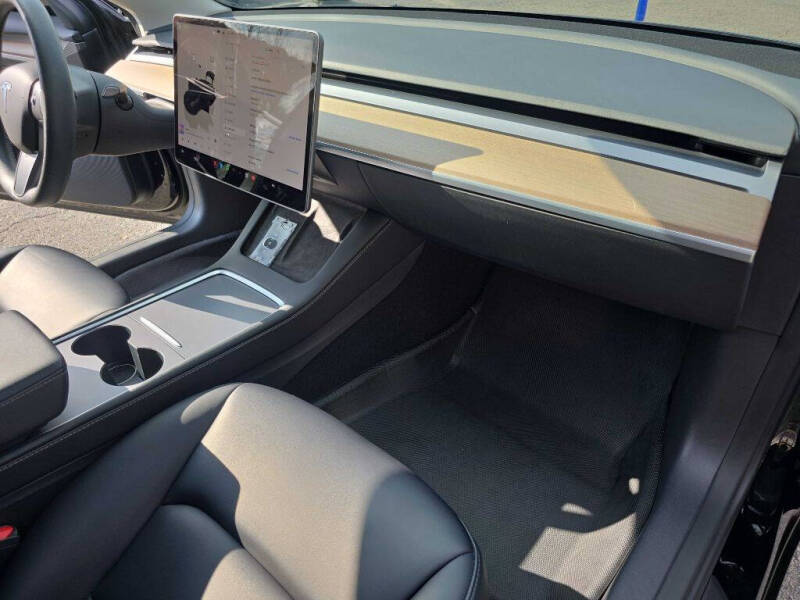 2023 Tesla Model 3 Performance