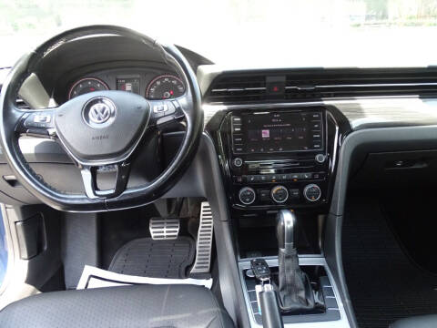 2020 Volkswagen Passat R-Line