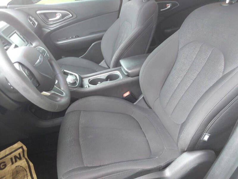 2016 Chrysler 200 Limited