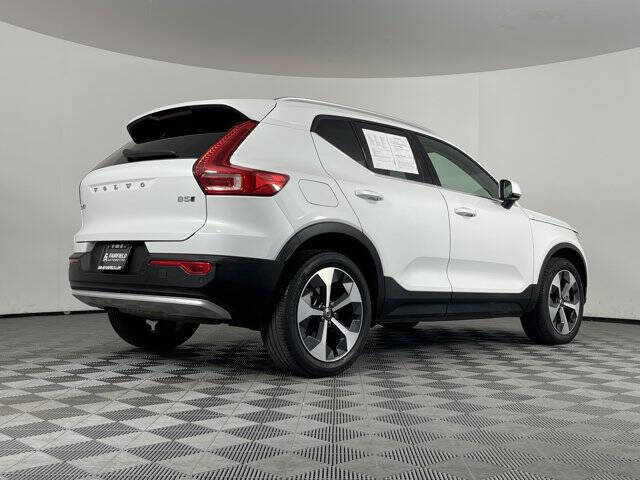 2024 Volvo XC40 B5 Plus Bright Theme