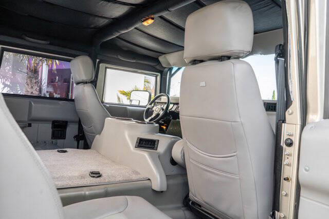 2000 AM General Hummer 44