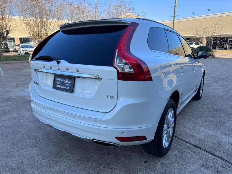 2015 Volvo XC60 T5 Drive-E Premier
