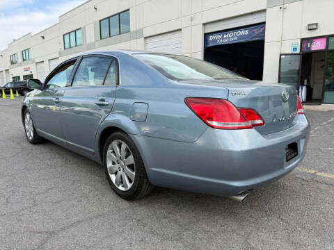 2005 Toyota Avalon