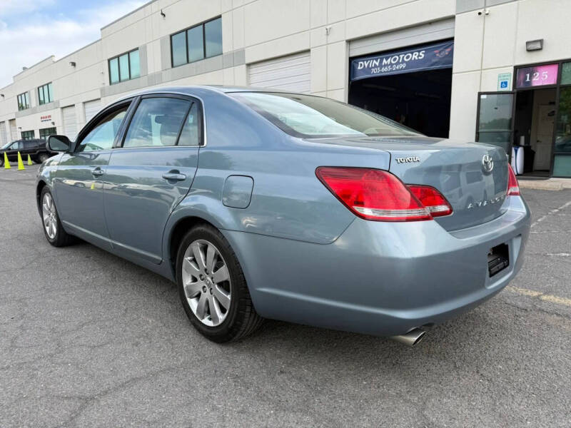 2005 Toyota Avalon