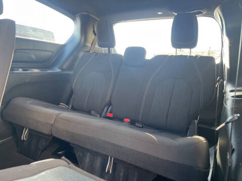 2022 Chrysler Pacifica Touring