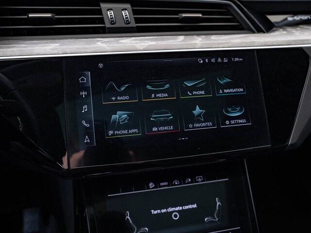2021 Audi e-tron quattro Premium