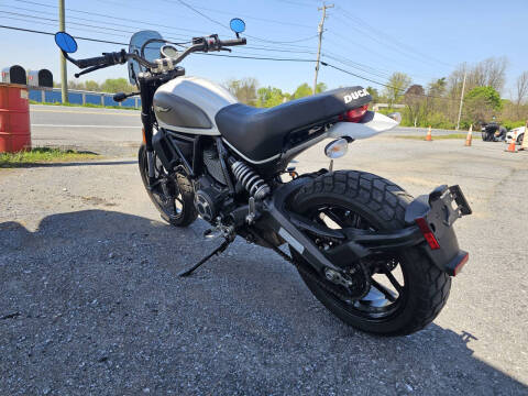 2017 Ducati Scrambler Silver Ice Ed