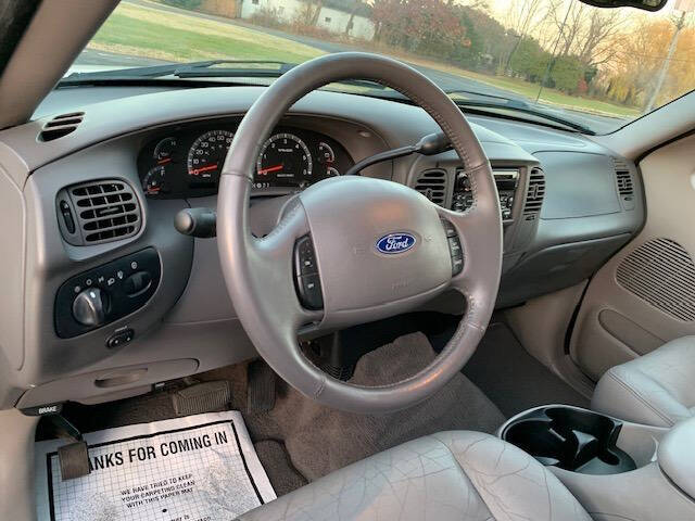 2003 Ford F-150 Lariat