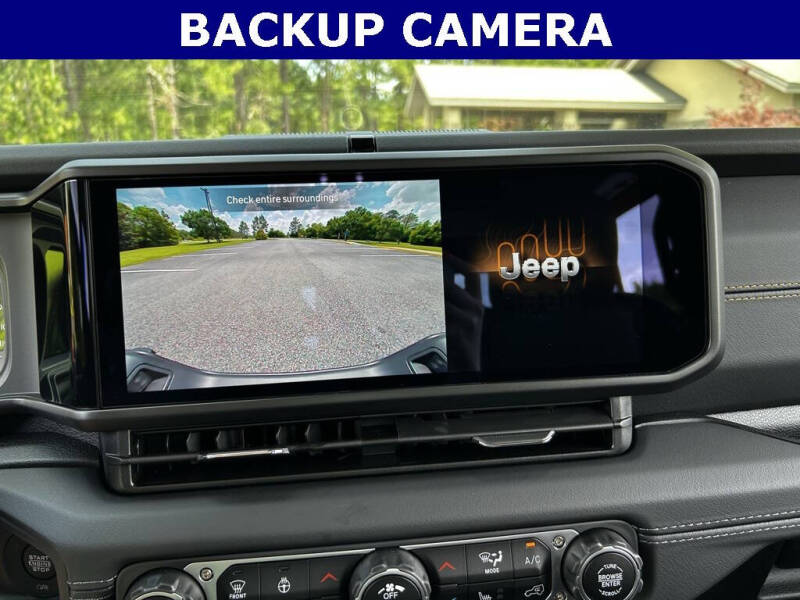 2025 Jeep Gladiator Sport