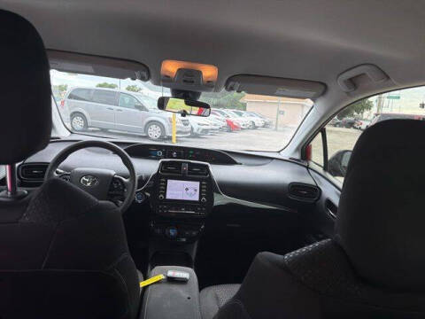 2020 Toyota Prius LE