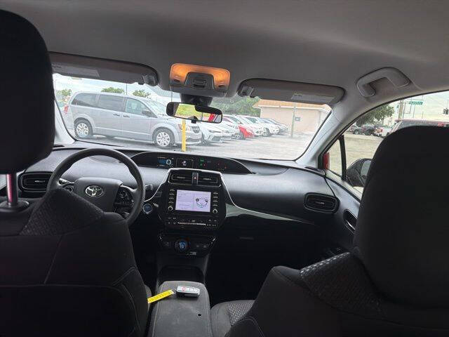 2020 Toyota Prius LE