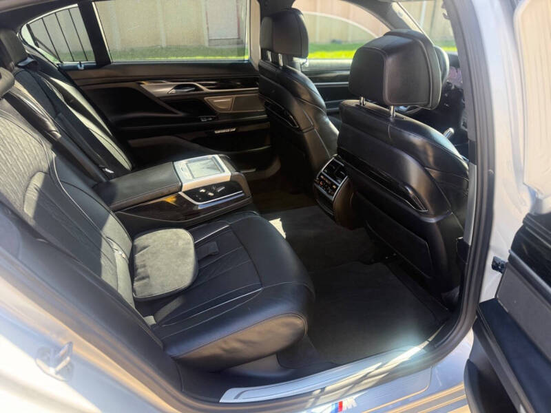 2017 BMW 7 Series 750i