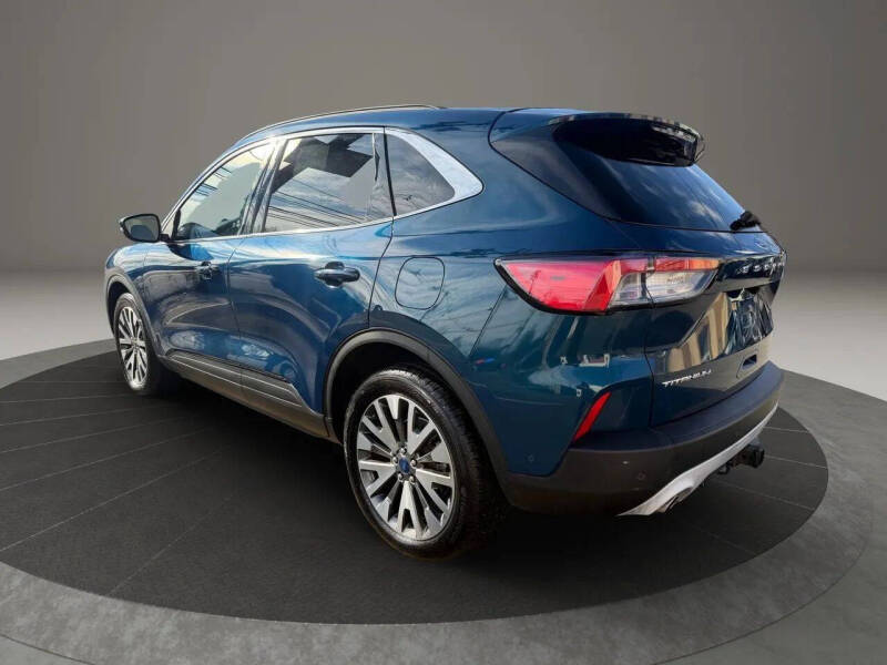 2020 Ford Escape Titanium