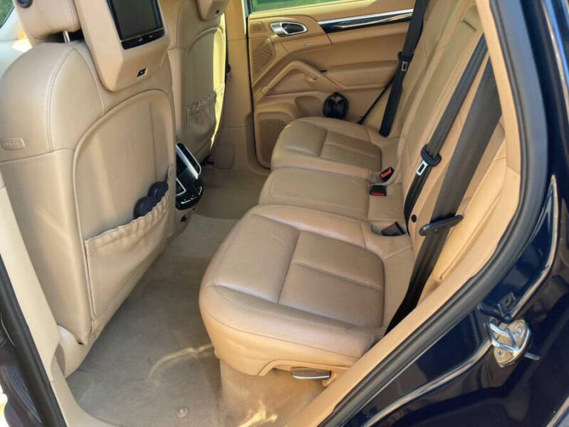 2011 Porsche Cayenne S
