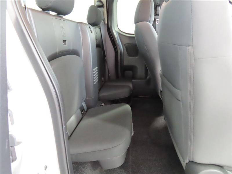 2023 Nissan Frontier S