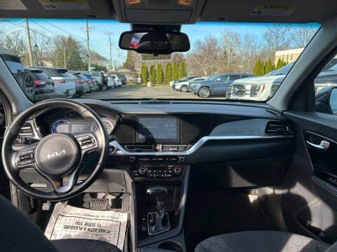 2022 Kia Niro Plug-In Hybrid LXS