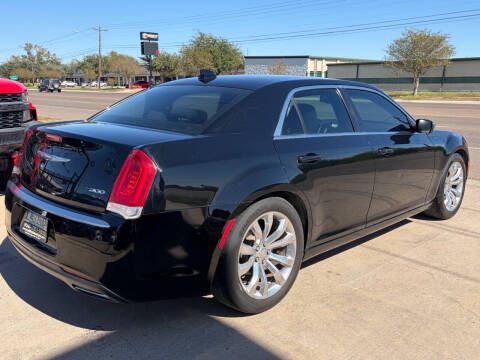 2018 Chrysler 300 Touring