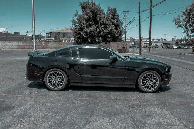 2014 Ford Mustang V6 photo 9